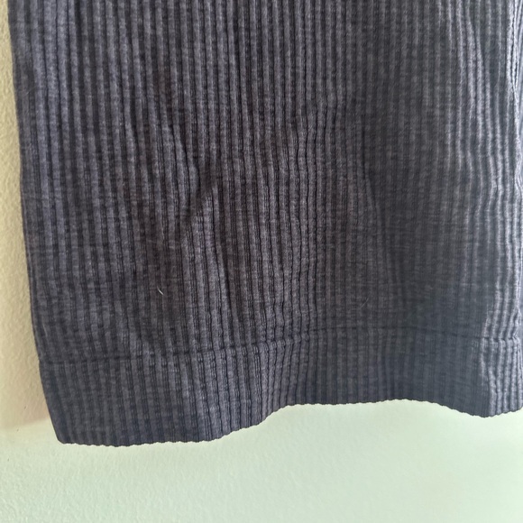 Purple lululemon ribbed tank - Picture 3 of 11